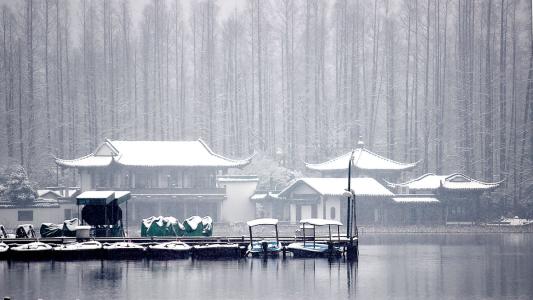 以雪为题的作文怎么写?这些名诗佳句必须会
